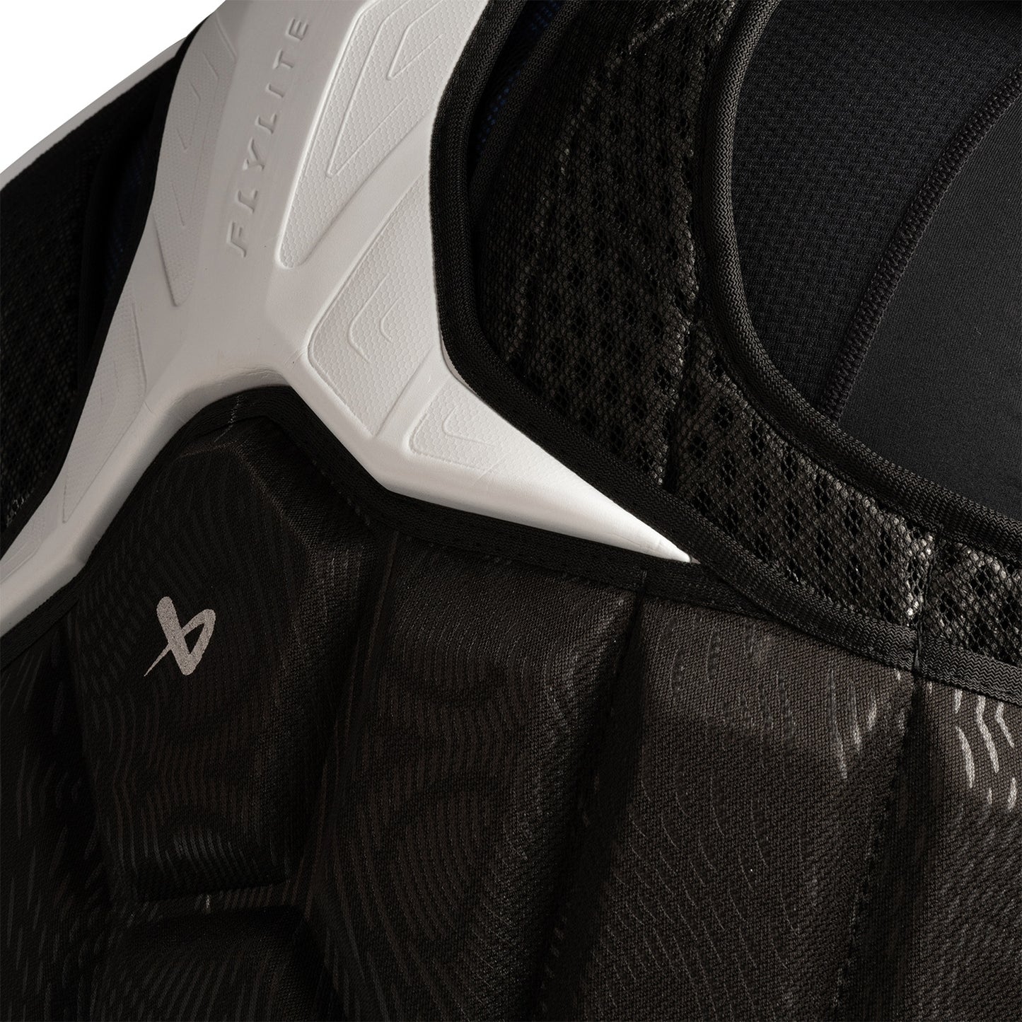 BAUER Vapor Flylite Bodyprotector Intermediate